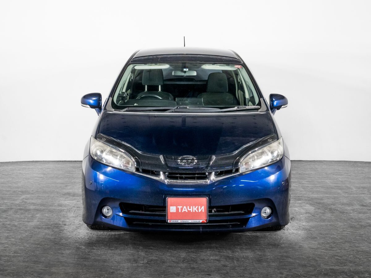 Toyota Wish 2011 - фото автомобиля