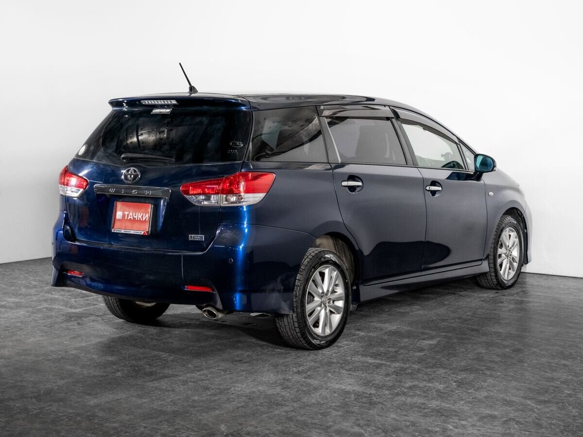 Toyota Wish 2011 - фото автомобиля