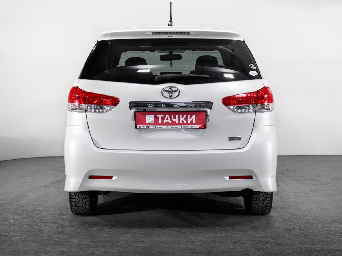 Toyota Wish 2009 - фото автомобиля