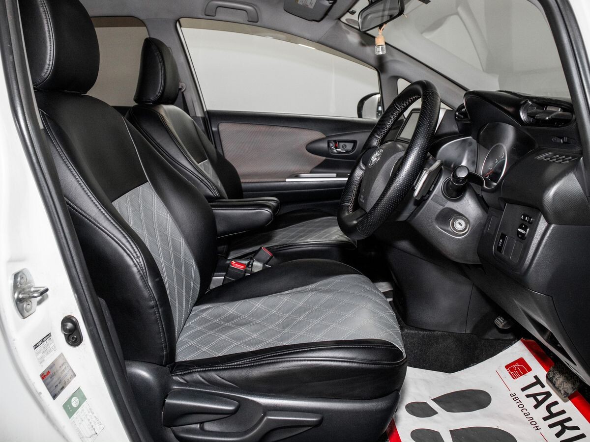 Toyota Wish 2009 - фото автомобиля