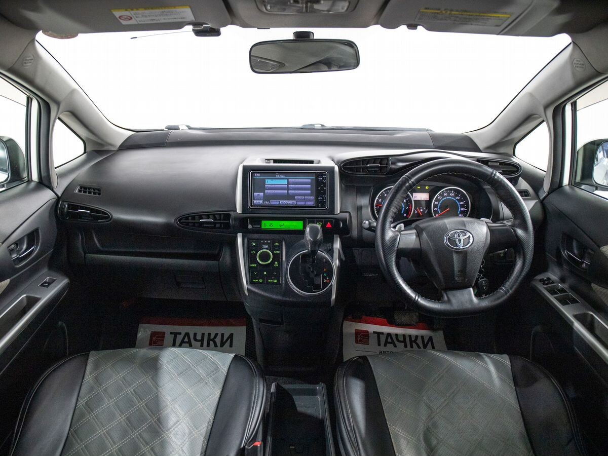 Toyota Wish 2009 - фото автомобиля