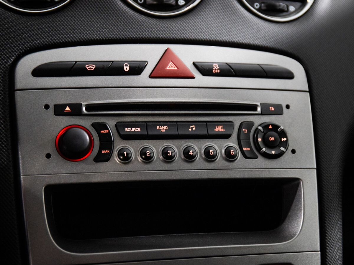 Peugeot 408 2016 - фото автомобиля