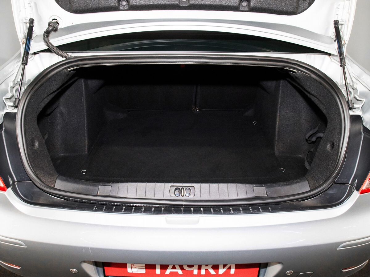 Peugeot 408 2016 - фото автомобиля