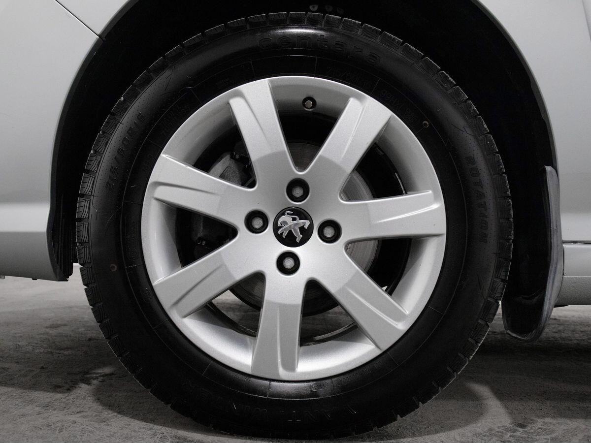 Peugeot 408 2016 - фото автомобиля