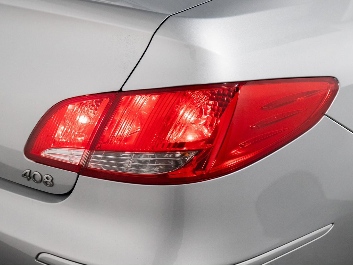 Peugeot 408 2016 - фото автомобиля