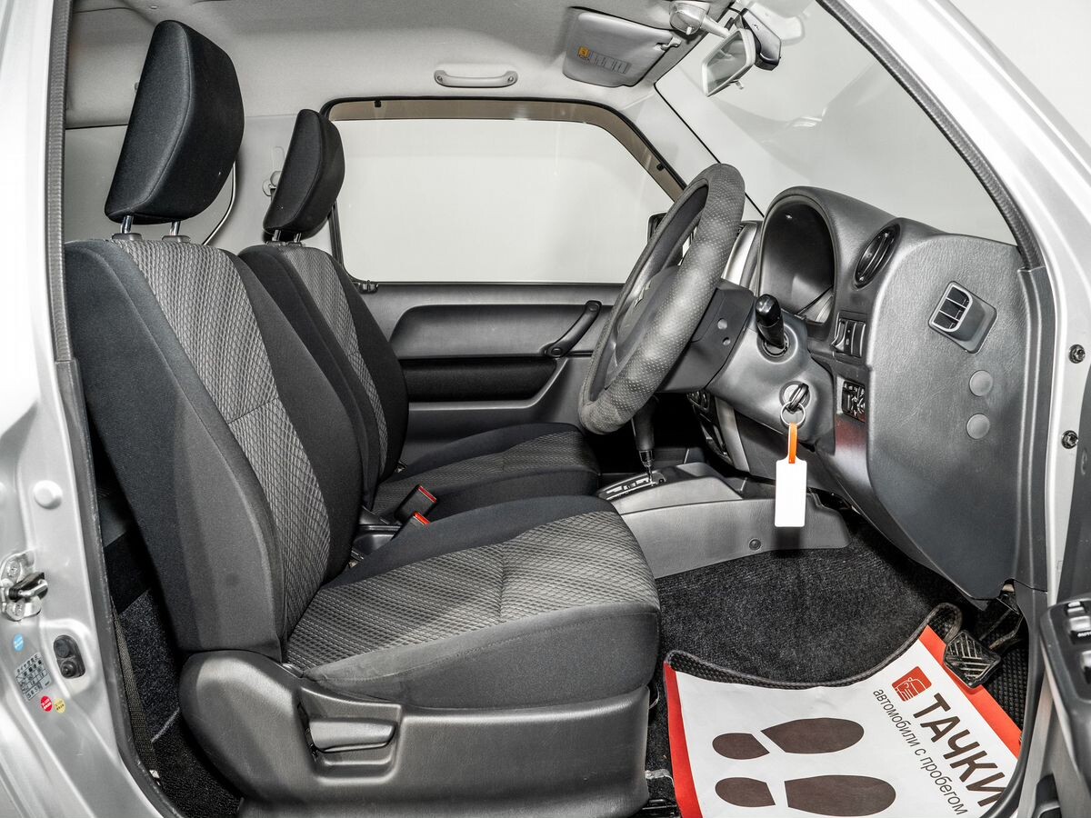 Suzuki Jimny 2015 - фото автомобиля