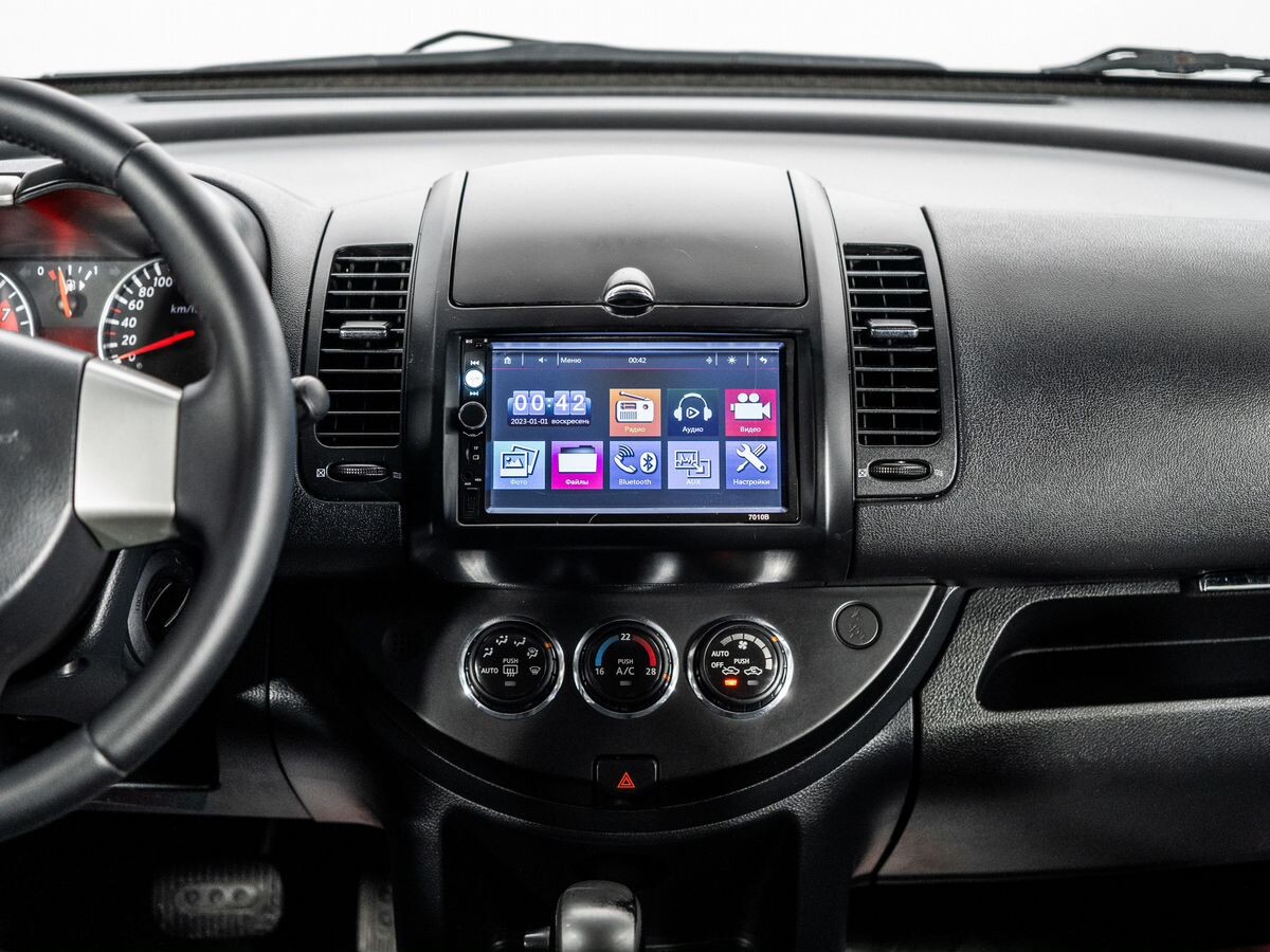 Nissan Note 2012 - фото автомобиля