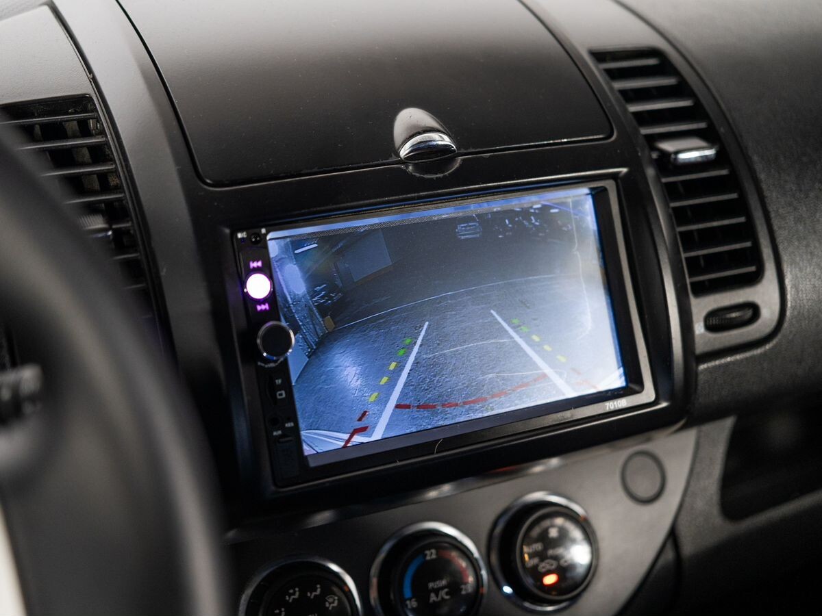 Nissan Note 2012 - фото автомобиля