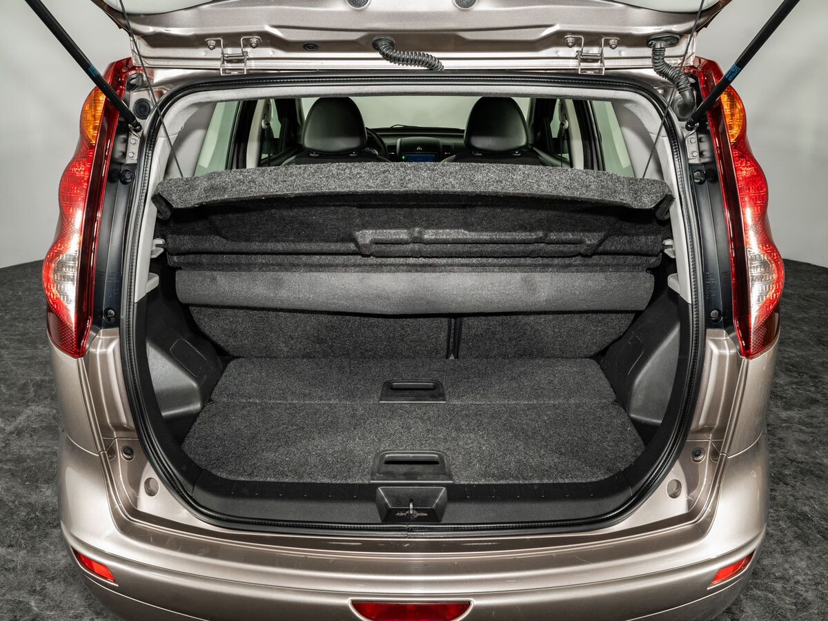 Nissan Note 2012 - фото автомобиля