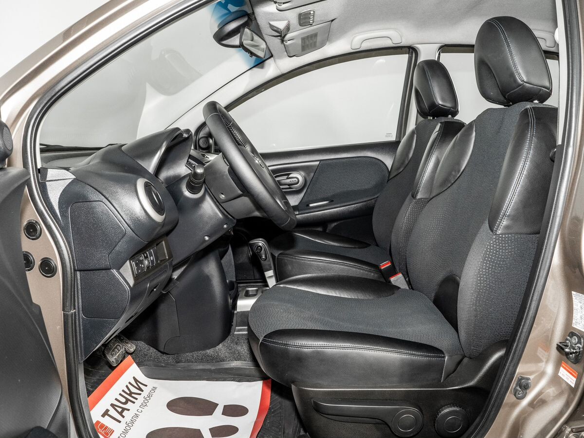 Nissan Note 2012 - фото автомобиля