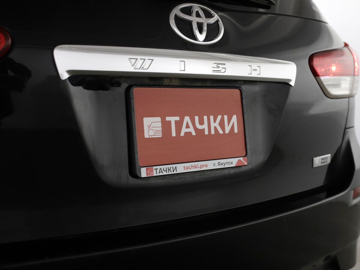 Toyota Wish 2010 - фото автомобиля