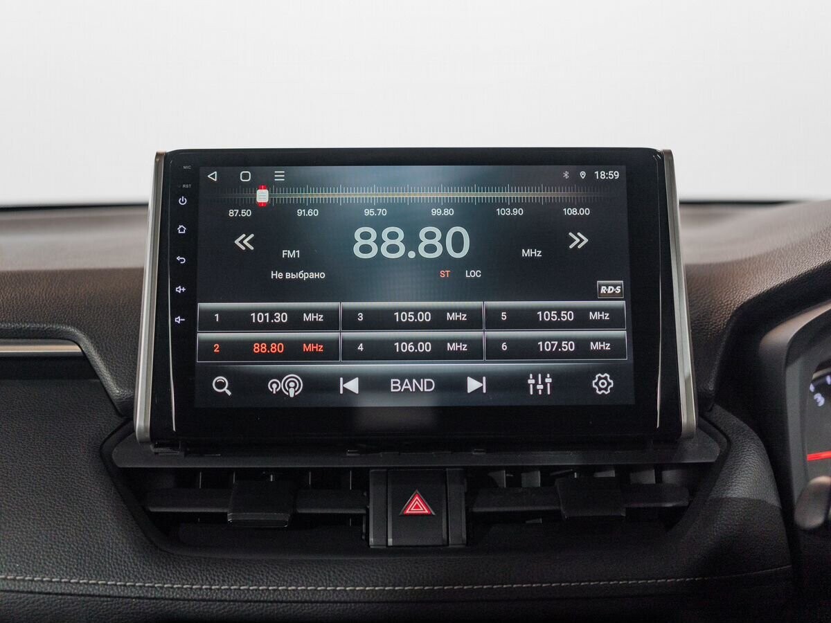 Toyota RAV4 2019 - фото автомобиля