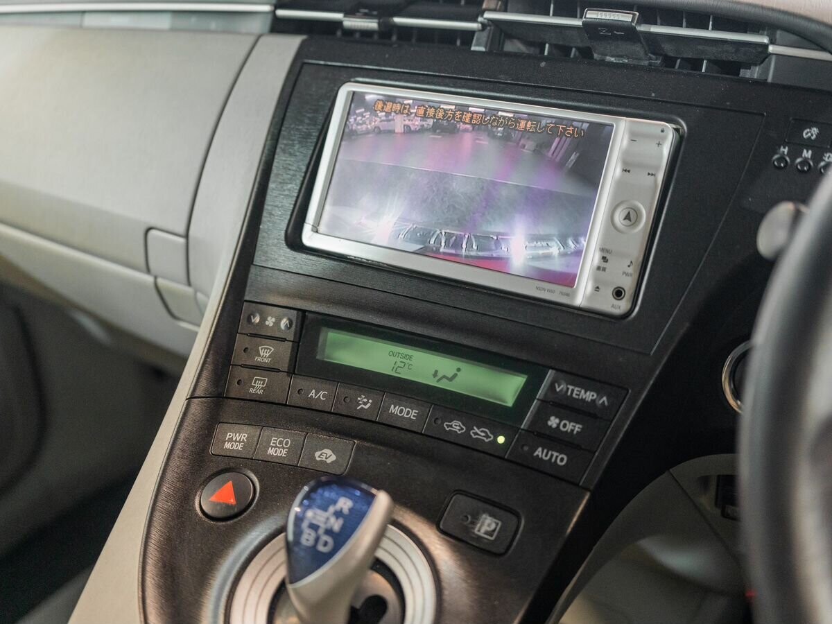 Toyota Prius 2011 - фото автомобиля