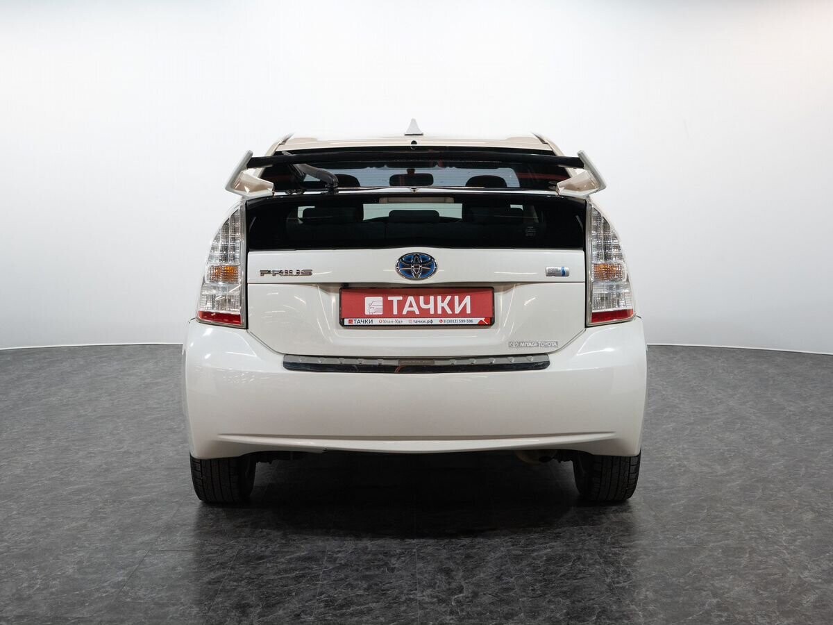 Toyota Prius 2011 - фото автомобиля