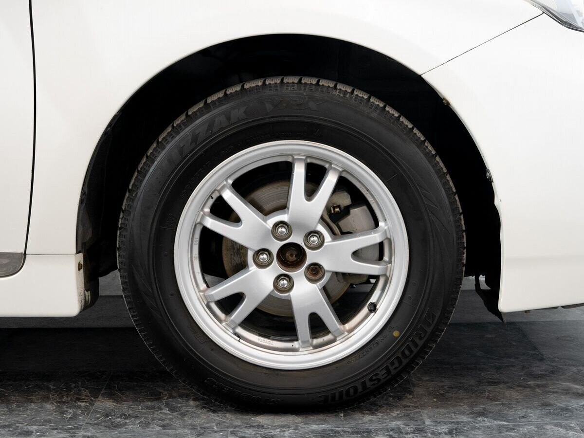 Toyota Prius 2011 - фото автомобиля