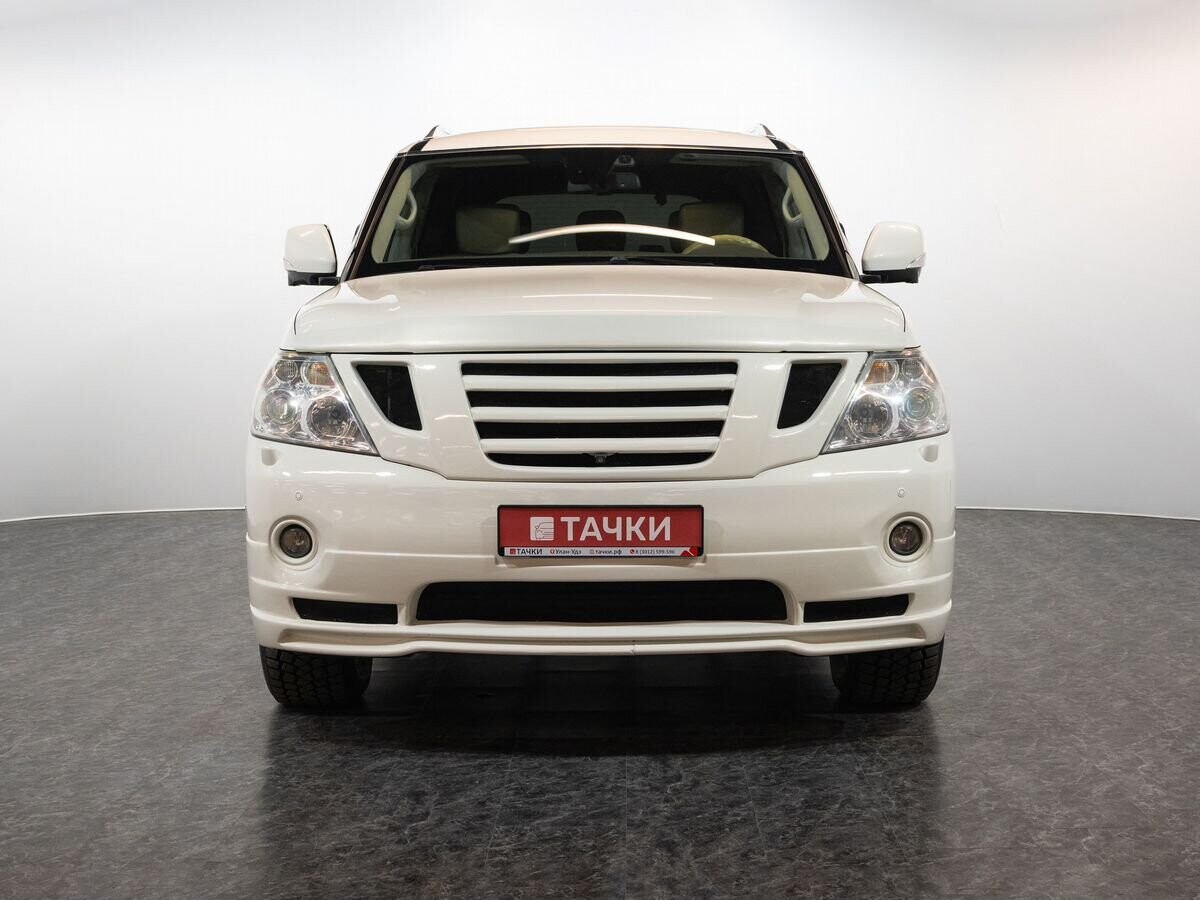 Nissan Patrol 2011 - фото автомобиля