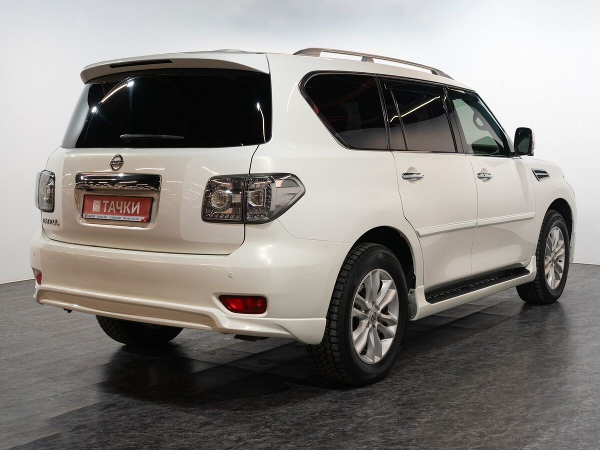 Nissan Patrol 2011 - фото автомобиля
