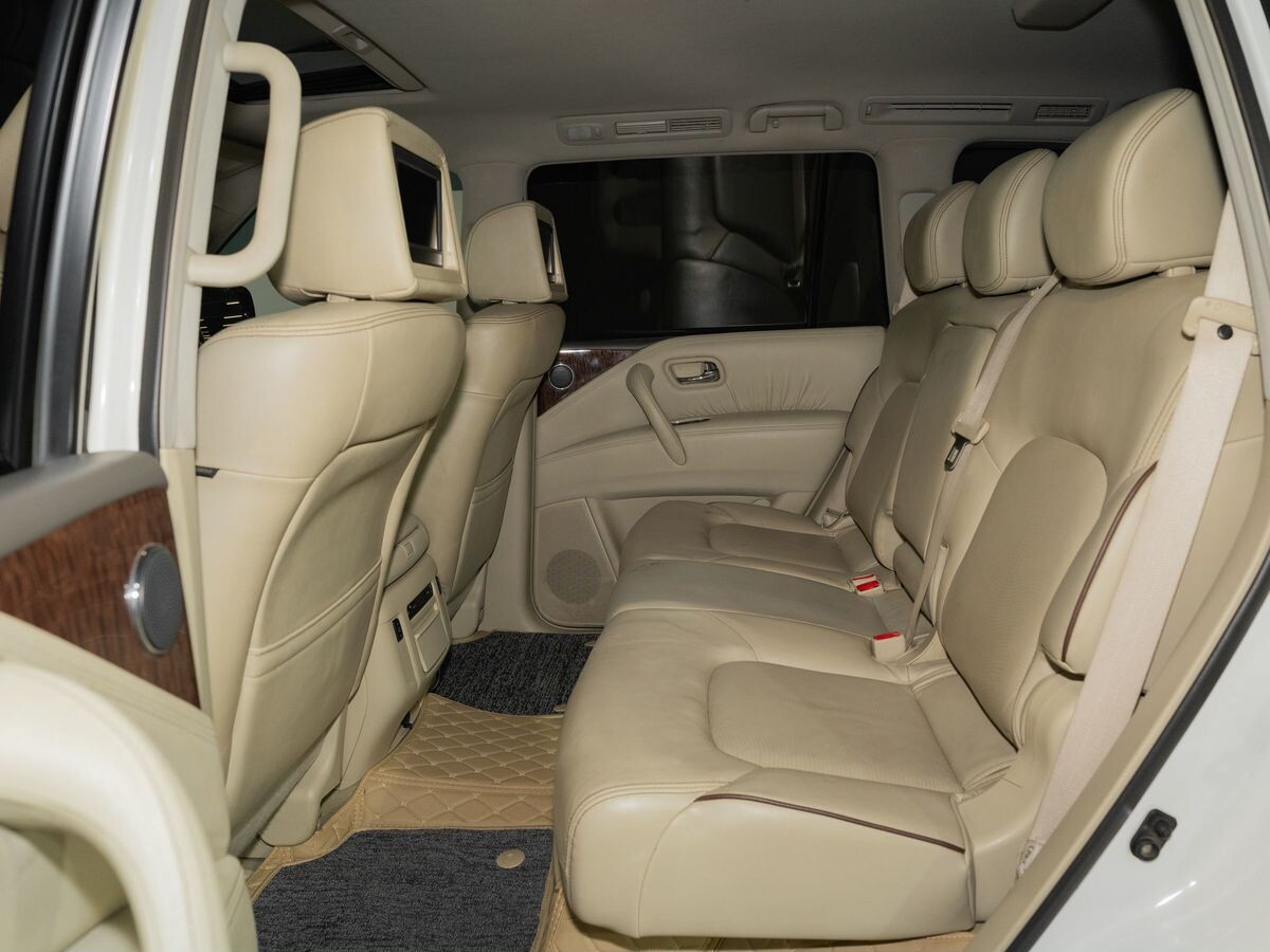 Nissan Patrol 2011 - фото автомобиля