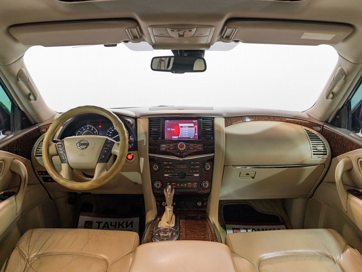 Nissan Patrol 2011 - фото автомобиля