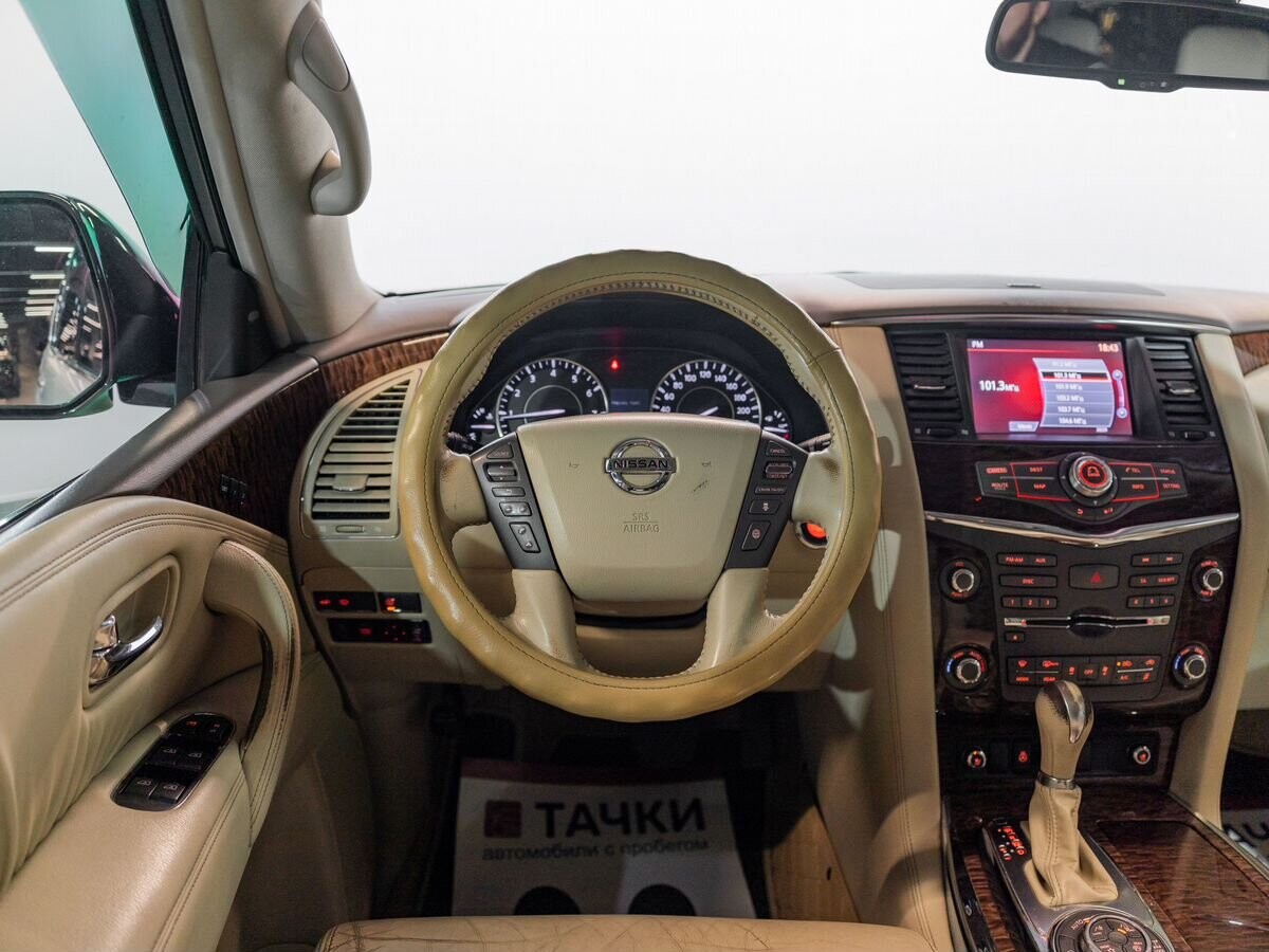 Nissan Patrol 2011 - фото автомобиля