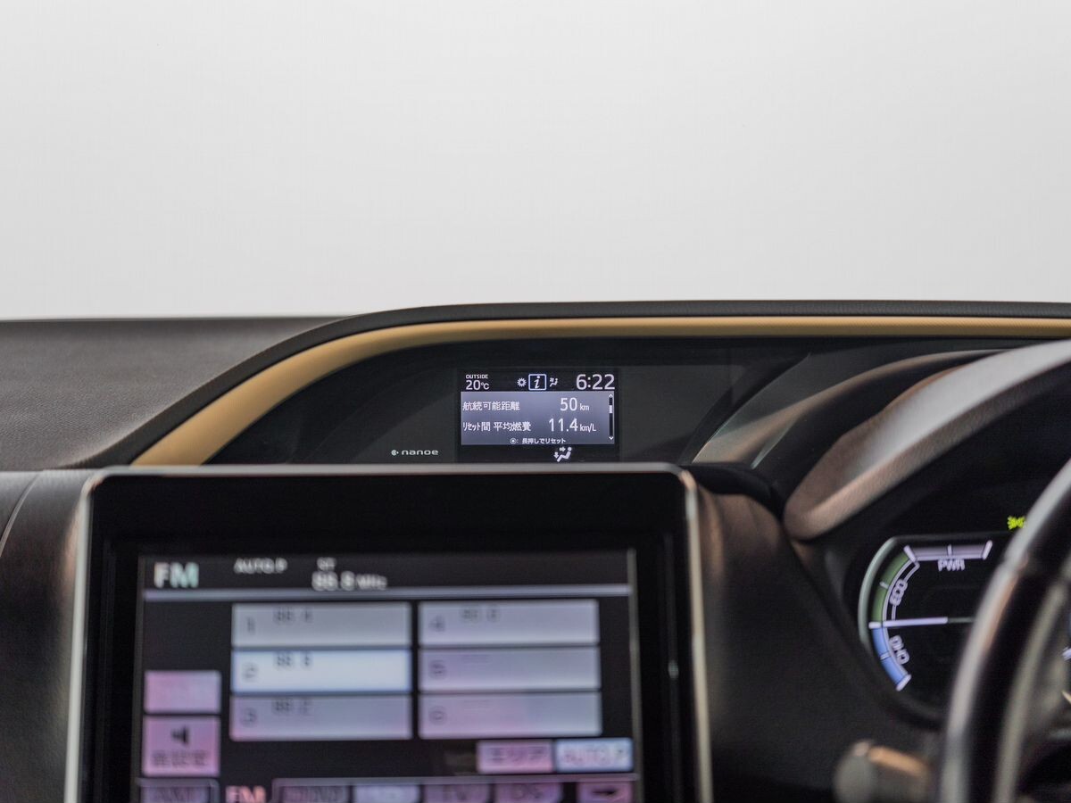 Toyota Noah 2014 - фото автомобиля