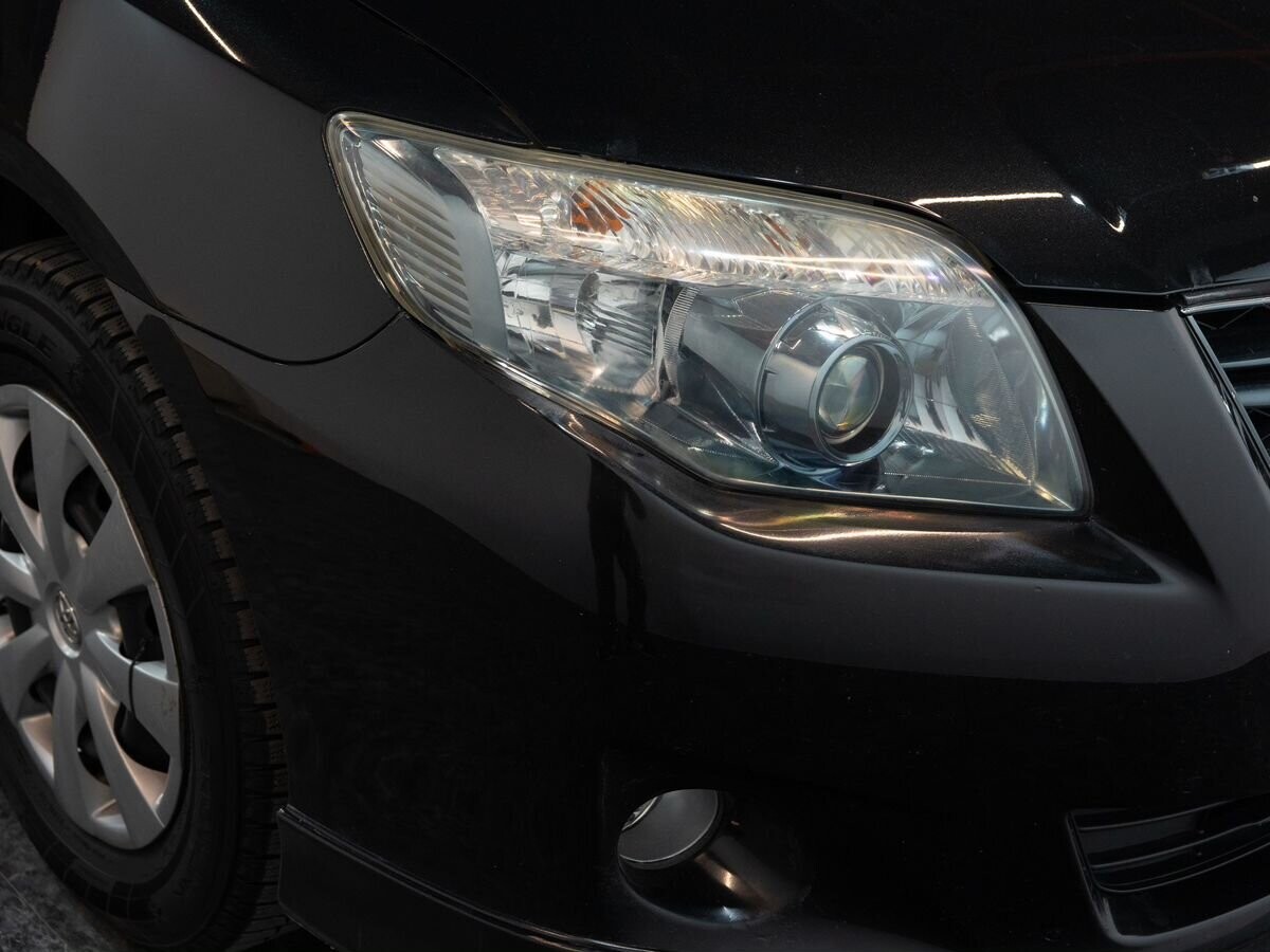 Toyota Corolla 2010 - фото автомобиля