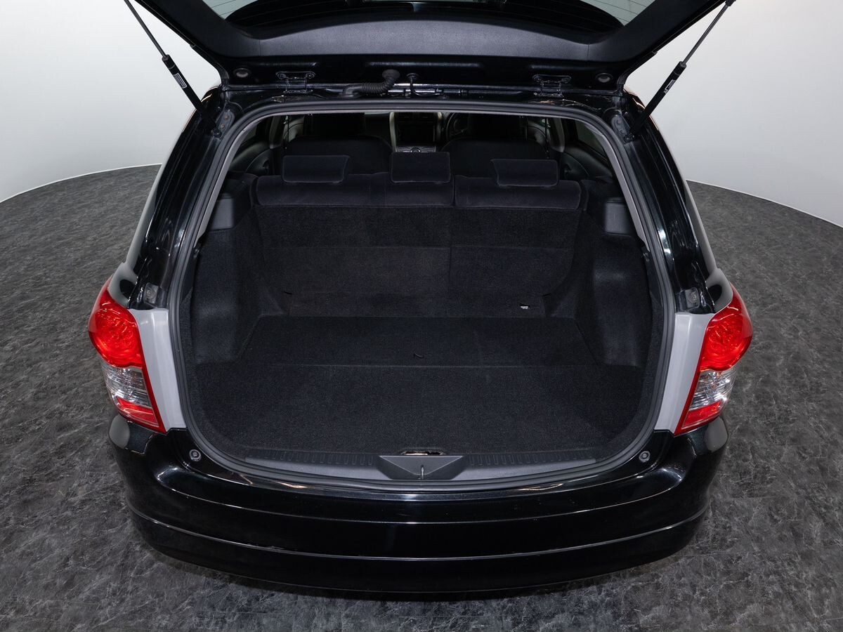 Toyota Corolla 2010 - фото автомобиля