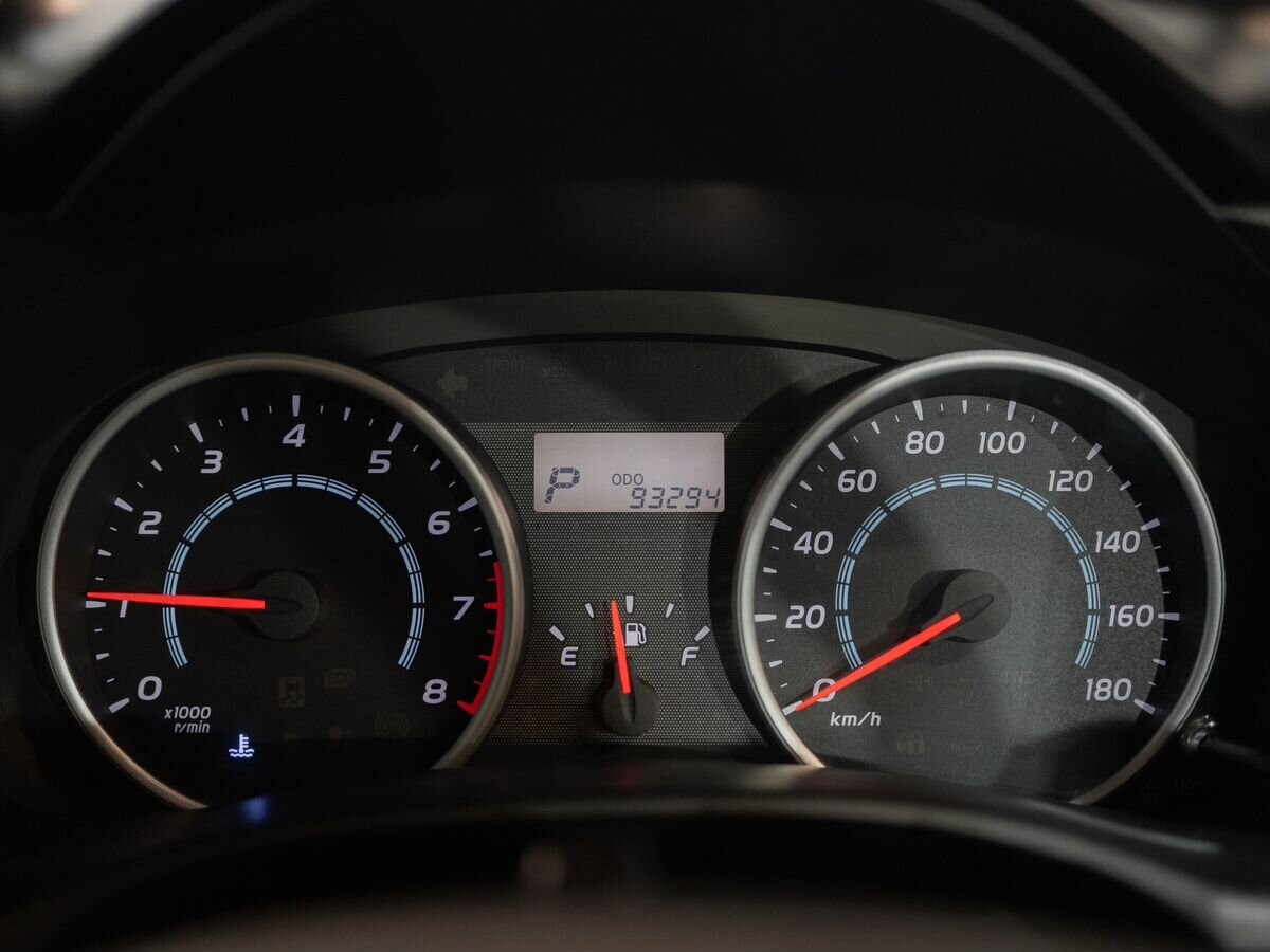 Toyota Wish 2011 - фото автомобиля