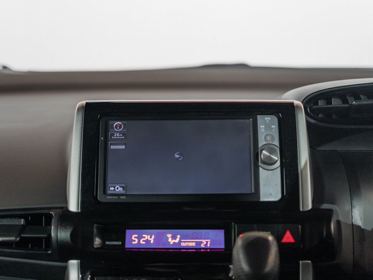 Toyota Wish 2011 - фото автомобиля