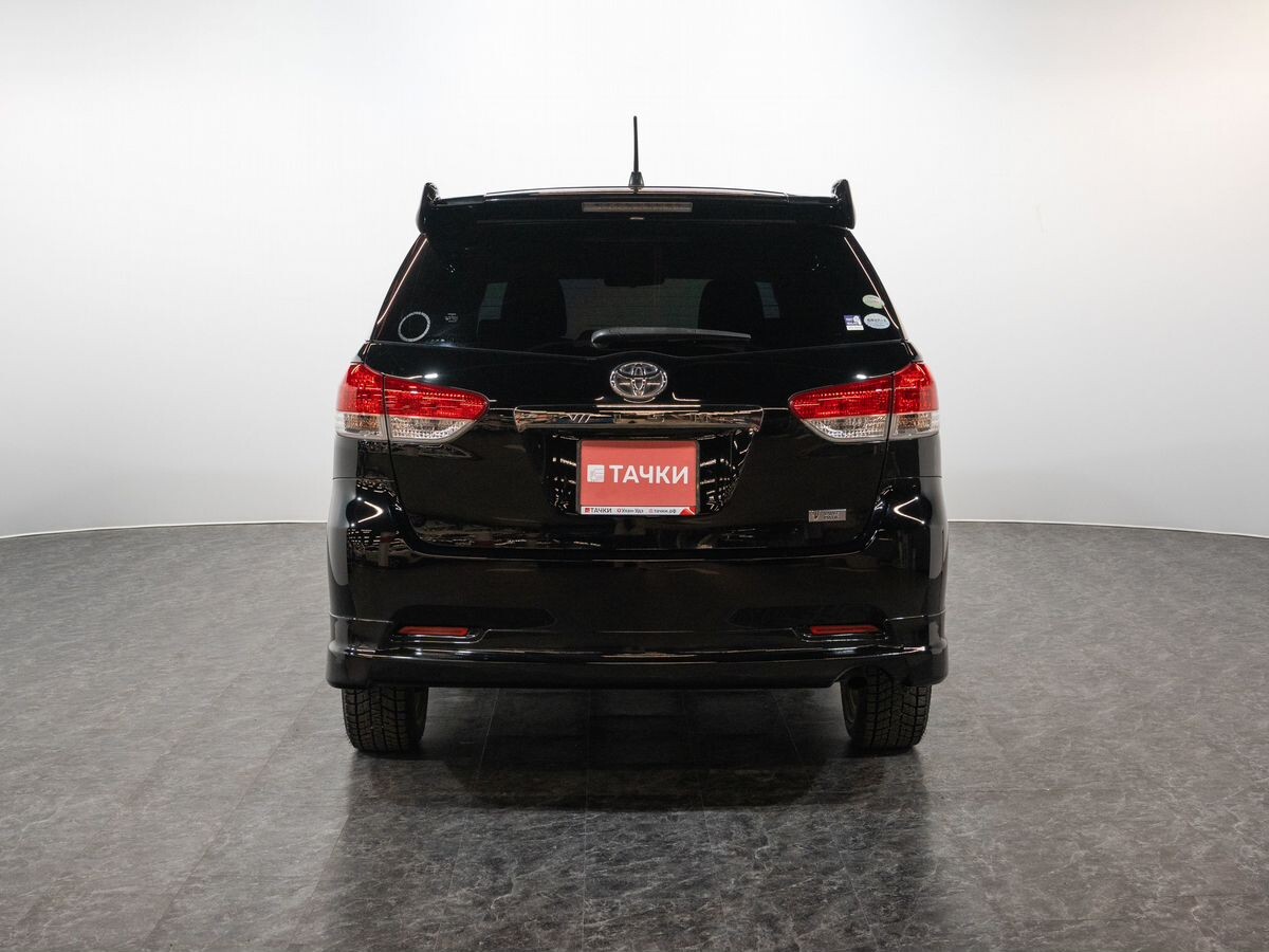 Toyota Wish 2011 - фото автомобиля