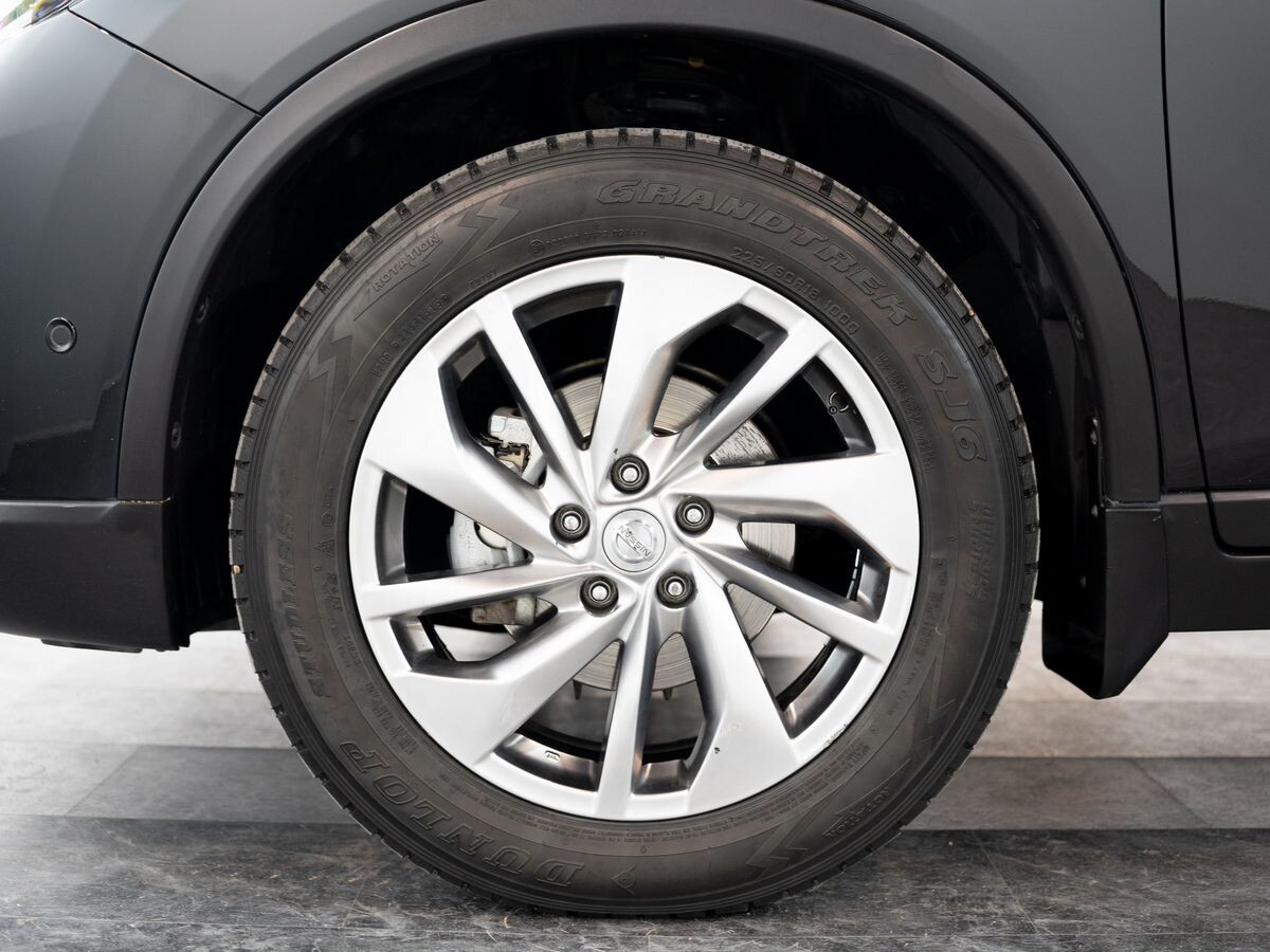 Nissan X-Trail 2017 - фото автомобиля