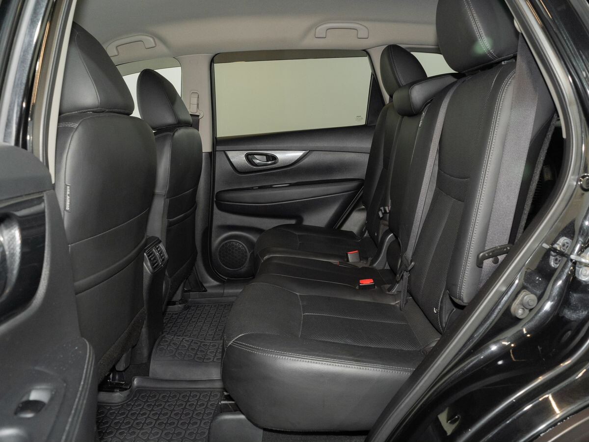 Nissan X-Trail 2017 - фото автомобиля