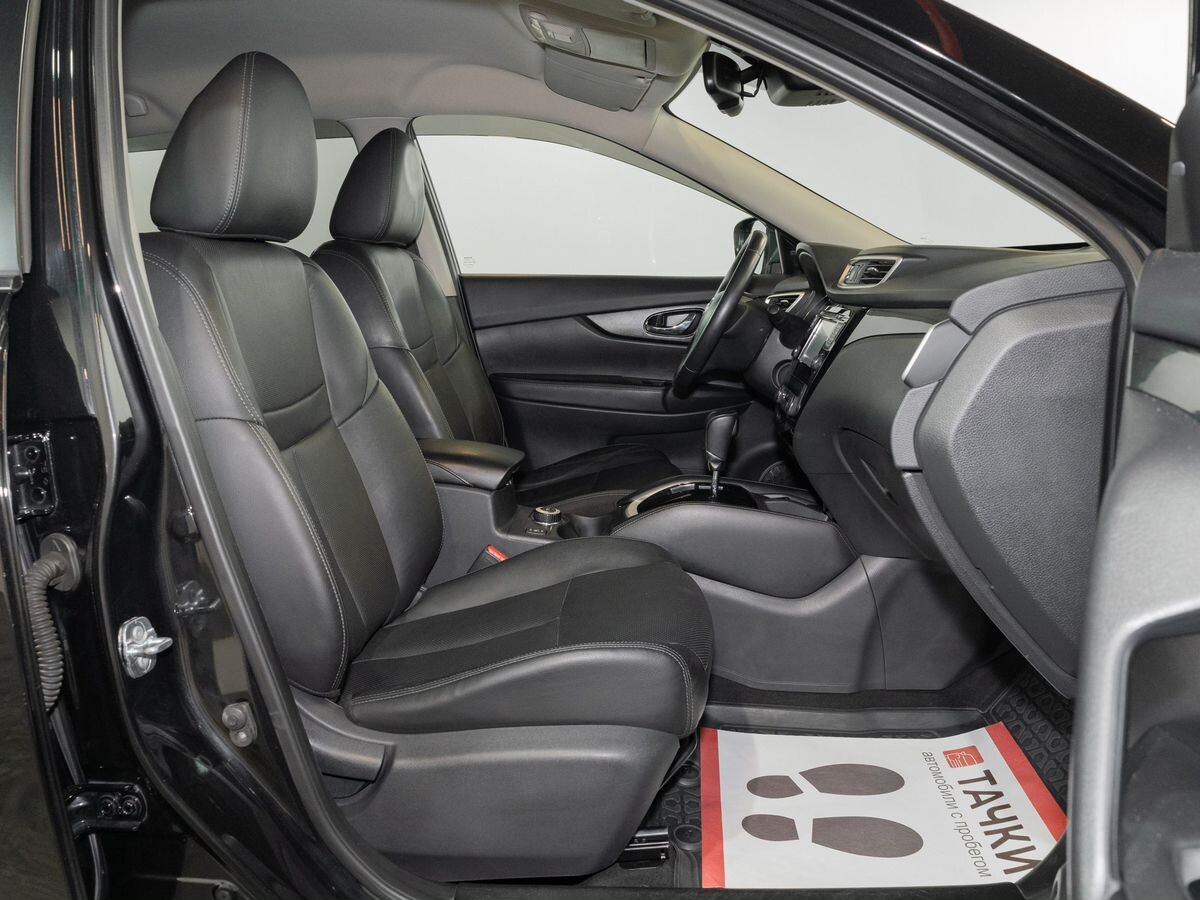 Nissan X-Trail 2017 - фото автомобиля