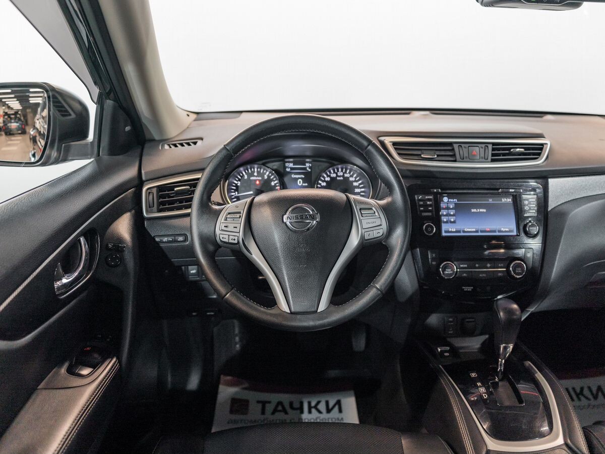 Nissan X-Trail 2017 - фото автомобиля