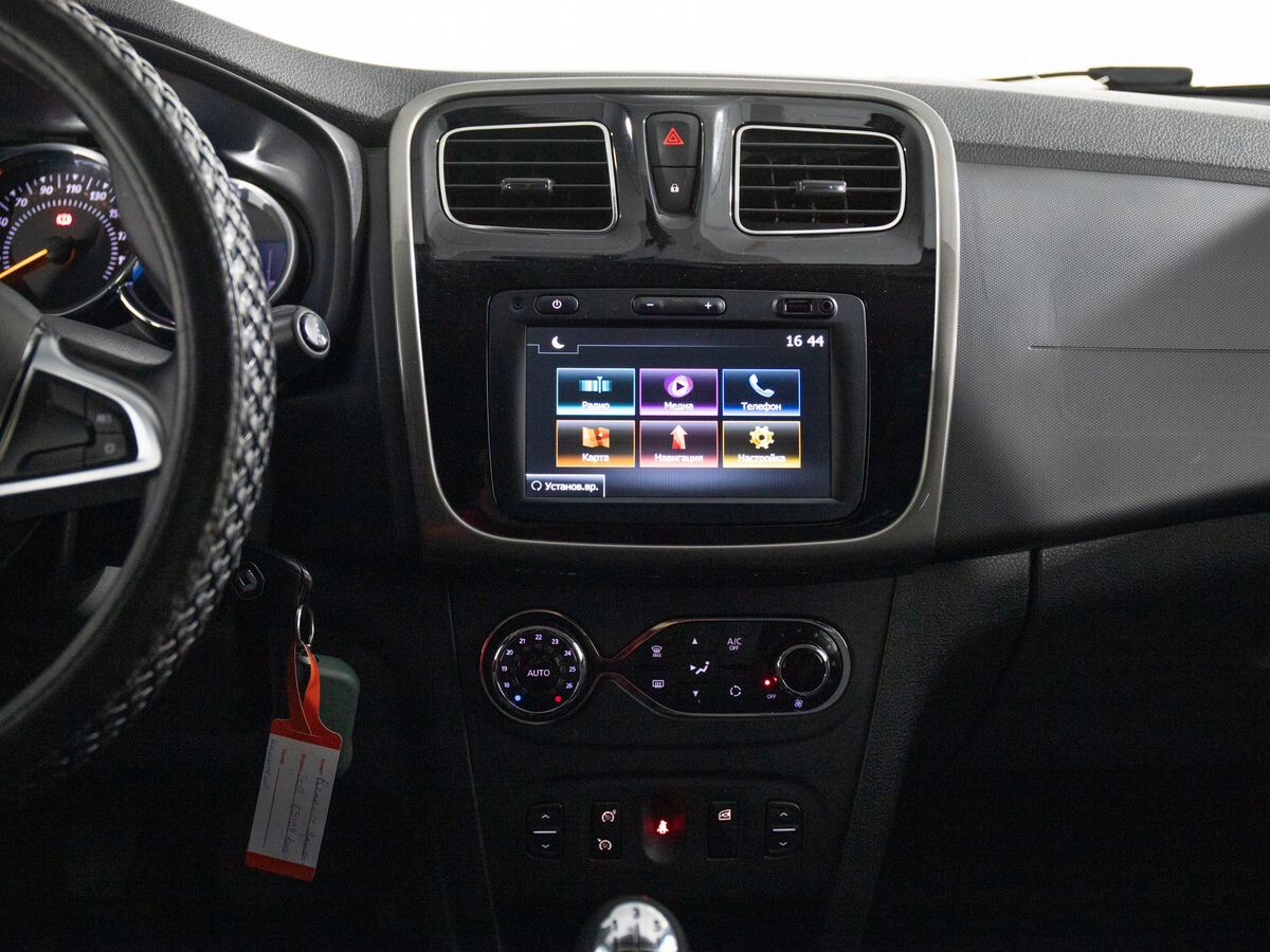 Renault Sandero 2018 - фото автомобиля