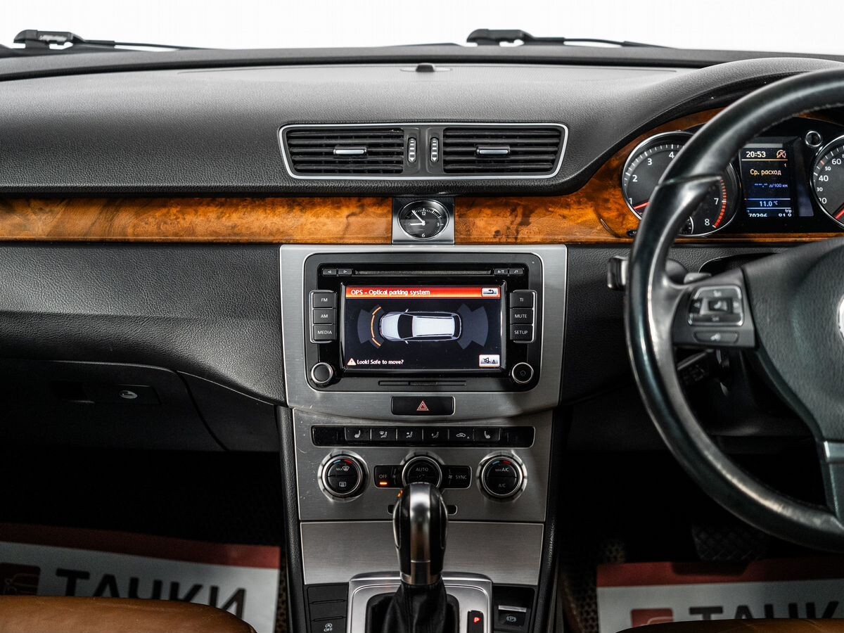 Volkswagen Passat 2013 - фото автомобиля