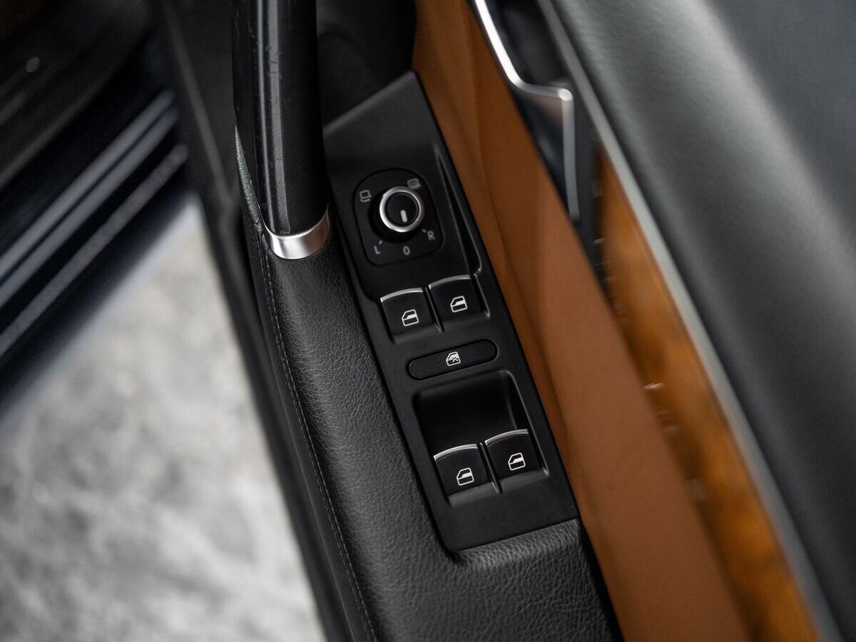 Volkswagen Passat 2013 - фото автомобиля