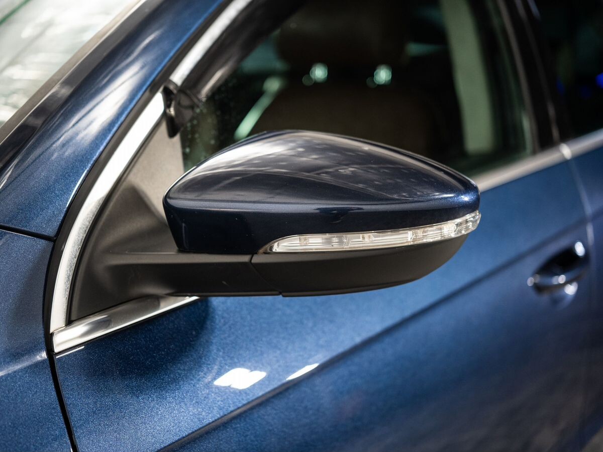 Volkswagen Passat 2013 - фото автомобиля