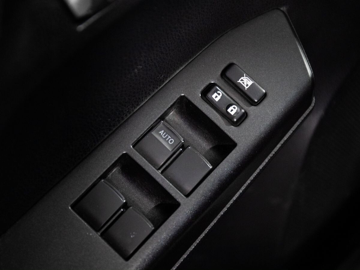 Toyota RAV4 2016 - фото автомобиля