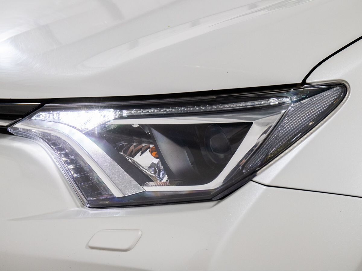 Toyota RAV4 2016 - фото автомобиля