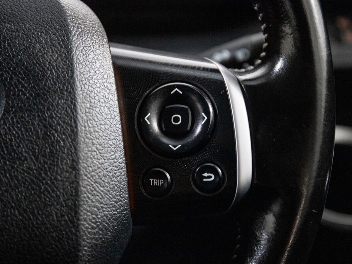 Toyota Sienta 2019 - фото автомобиля