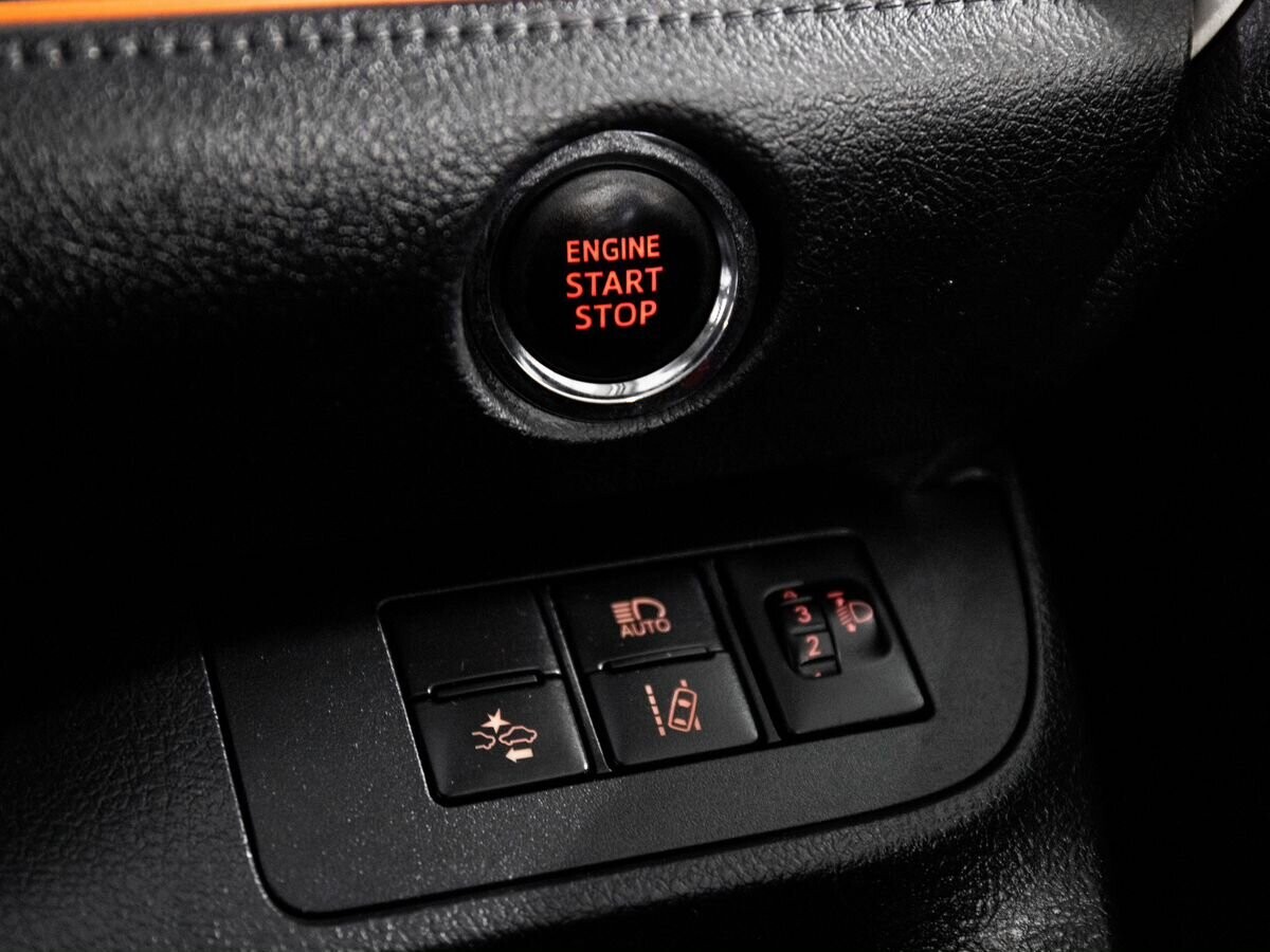 Toyota Sienta 2019 - фото автомобиля