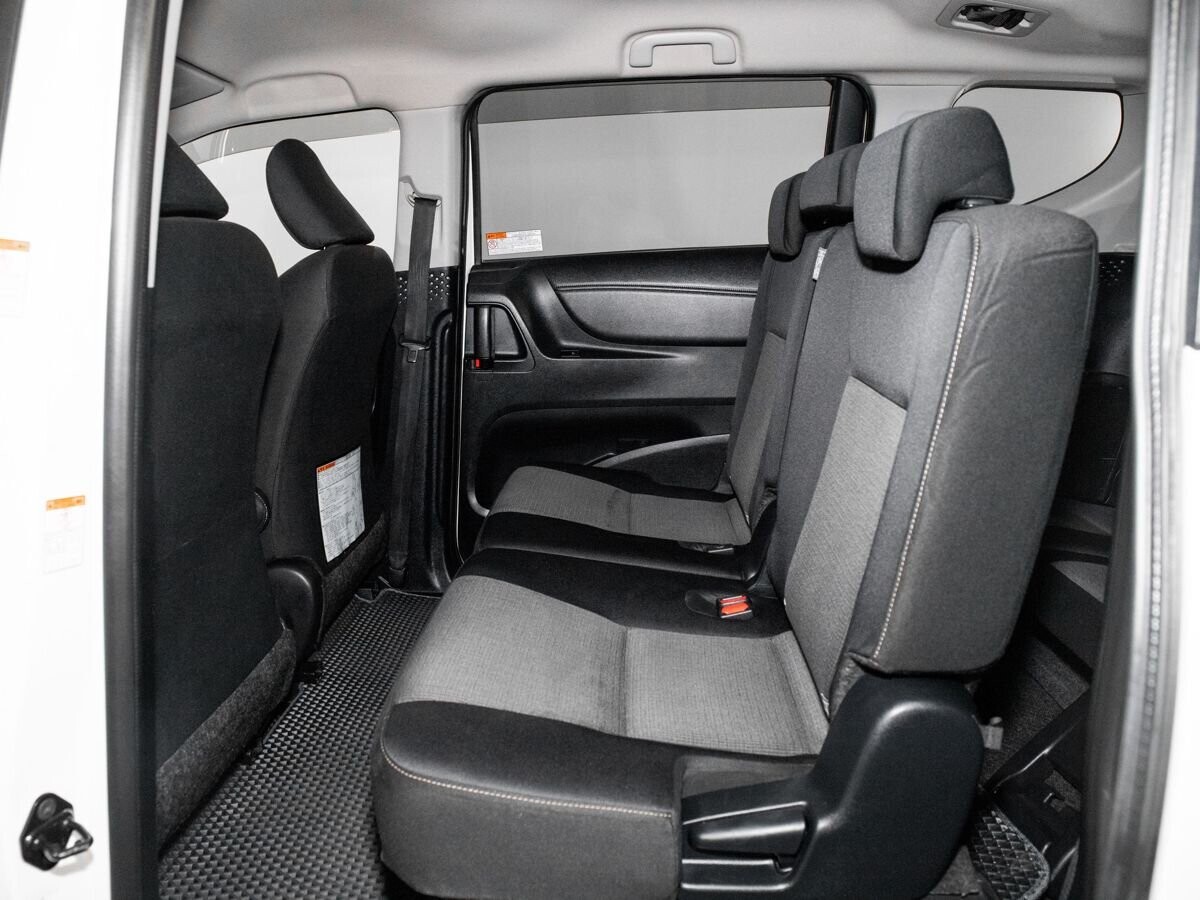 Toyota Sienta 2019 - фото автомобиля