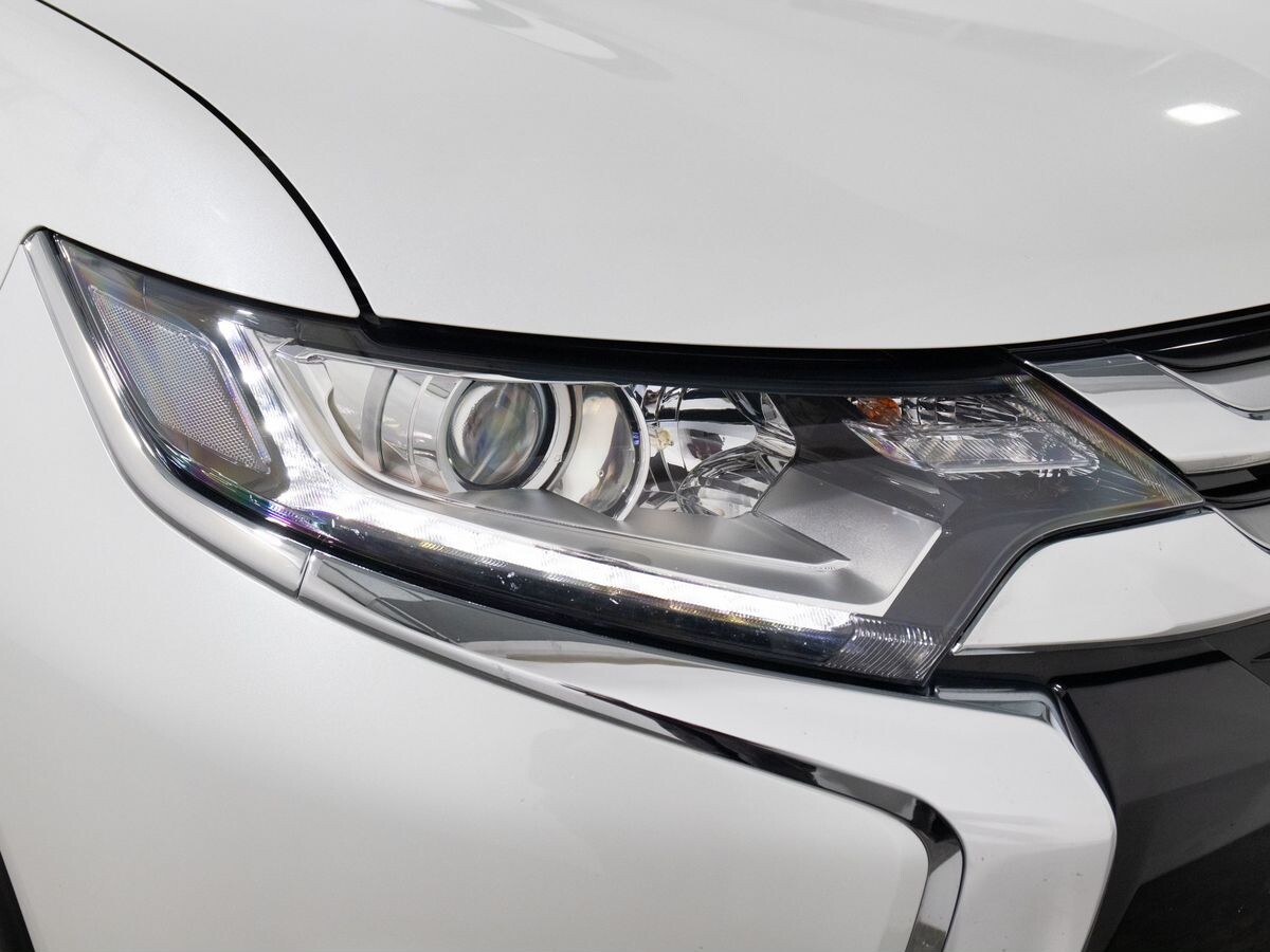 Mitsubishi Outlander 2016 - фото автомобиля