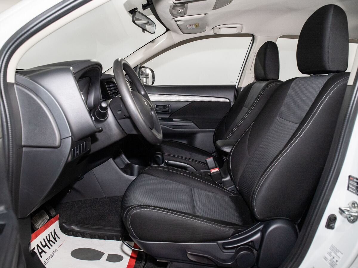 Mitsubishi Outlander 2016 - фото автомобиля