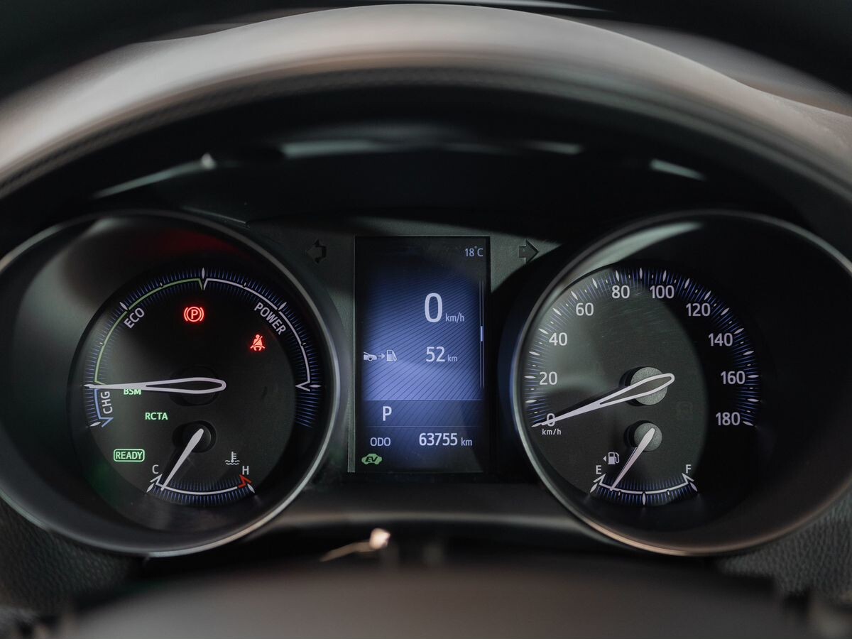 Toyota C-HR 2019 - фото автомобиля