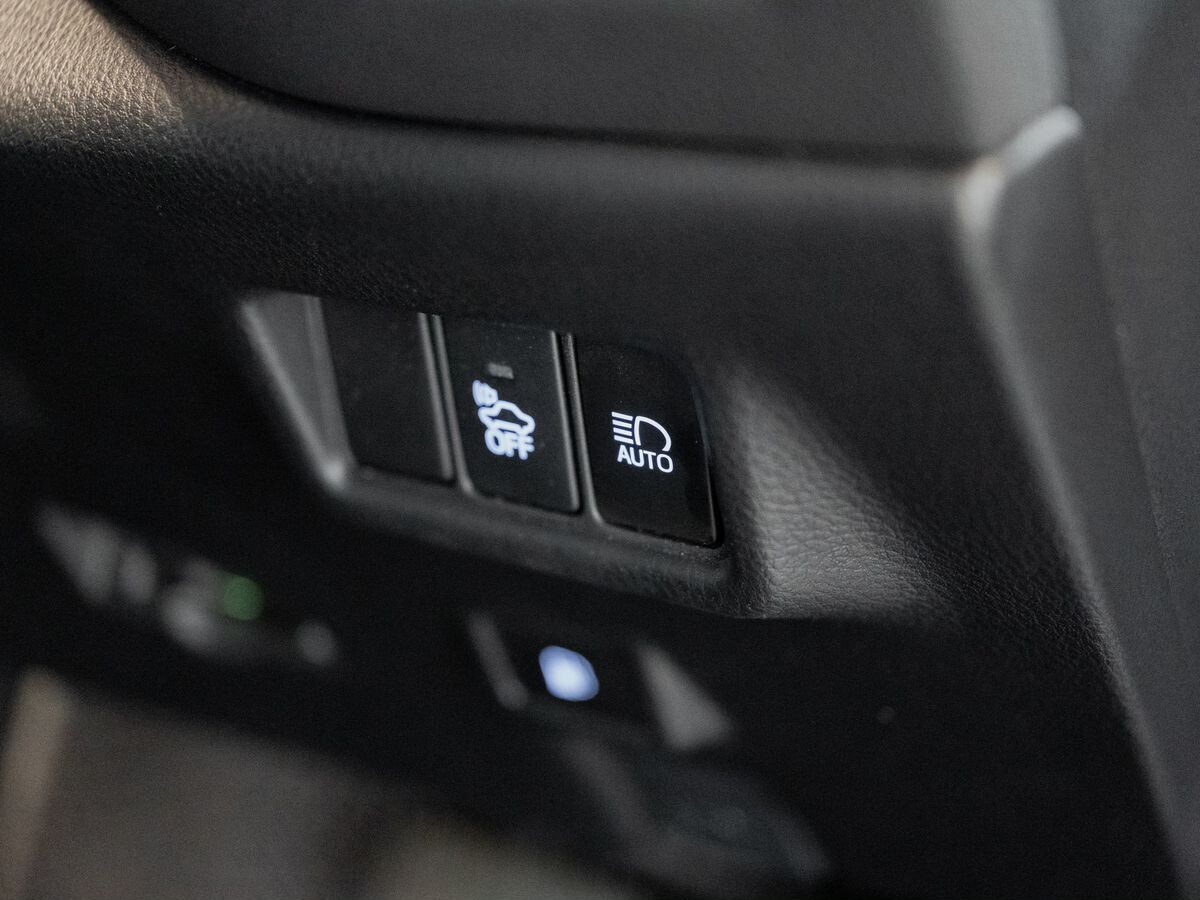 Toyota C-HR 2019 - фото автомобиля