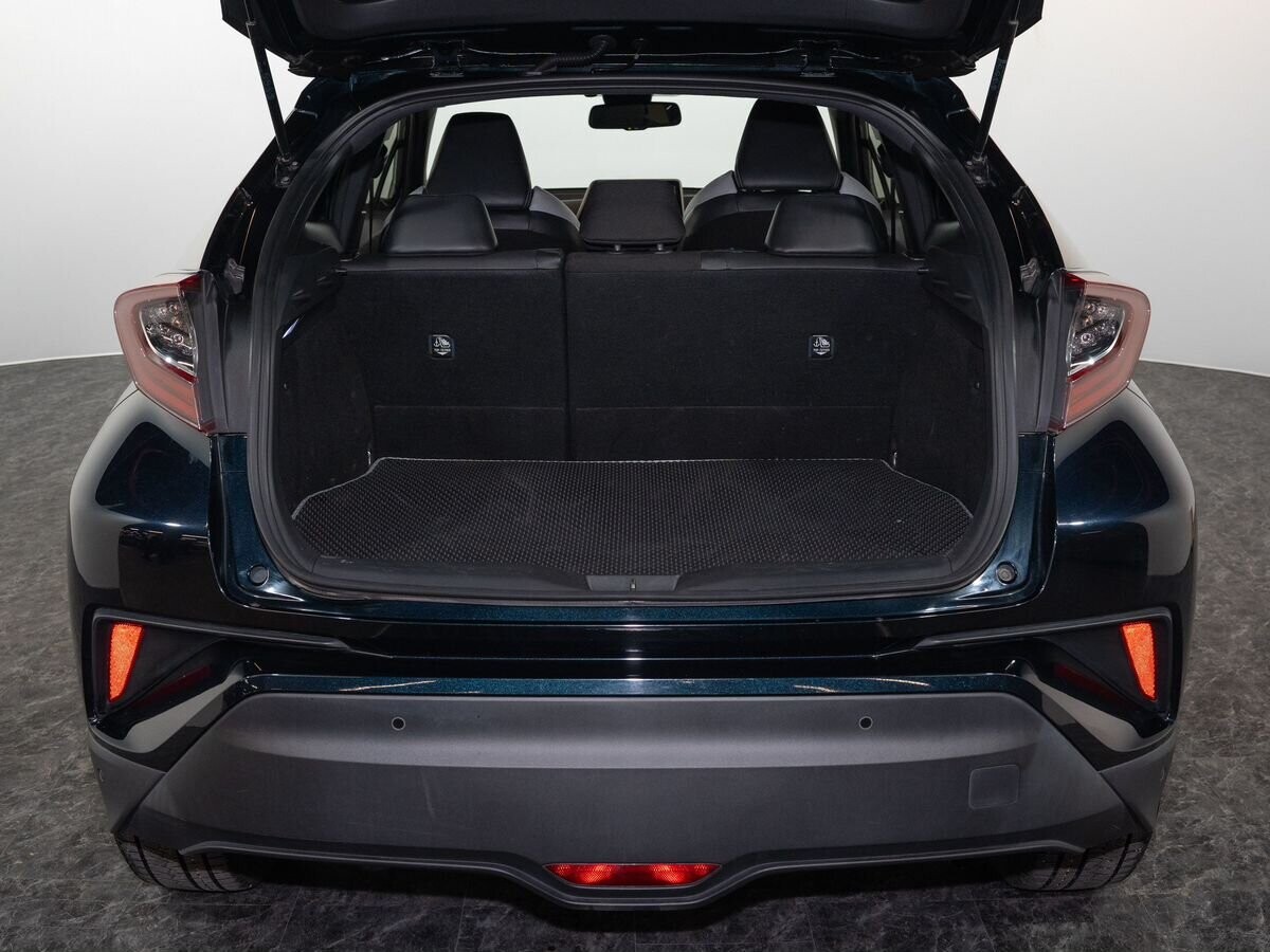 Toyota C-HR 2019 - фото автомобиля