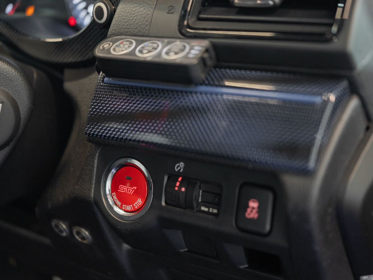 Subaru Levorg 2014 - фото автомобиля