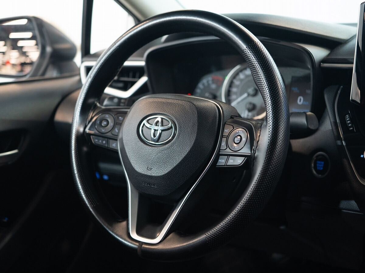 Toyota Corolla 2021 - фото автомобиля